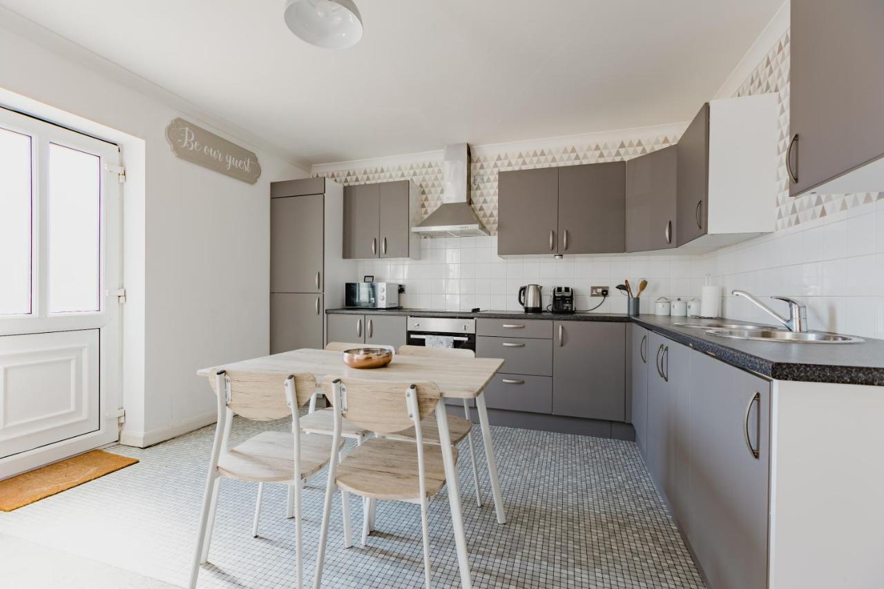 Hullidays - Theatre Side Apartment - Refurbished 2023 Kingston upon Hull Eksteriør billede